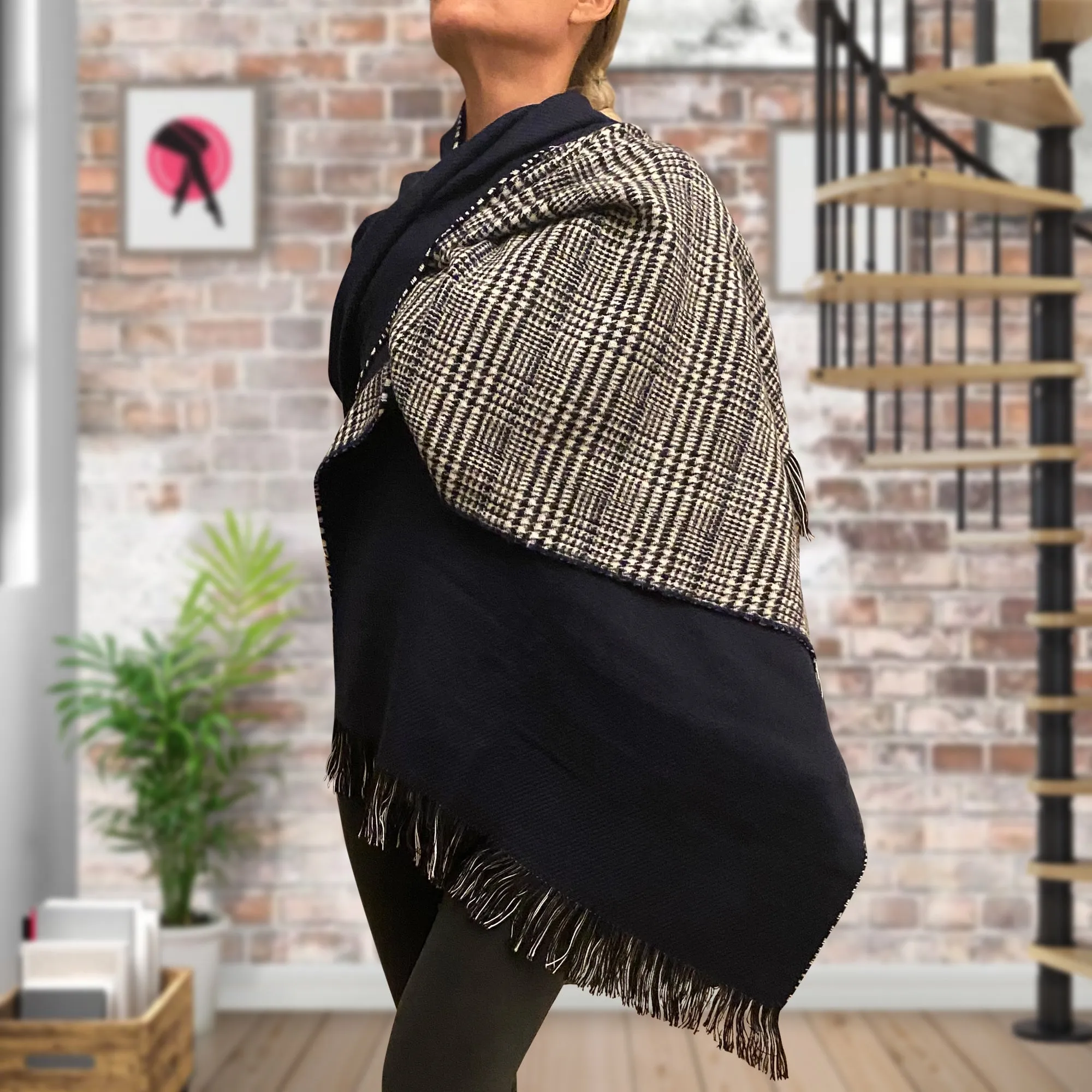 Fashion Tight Reversible Shawls