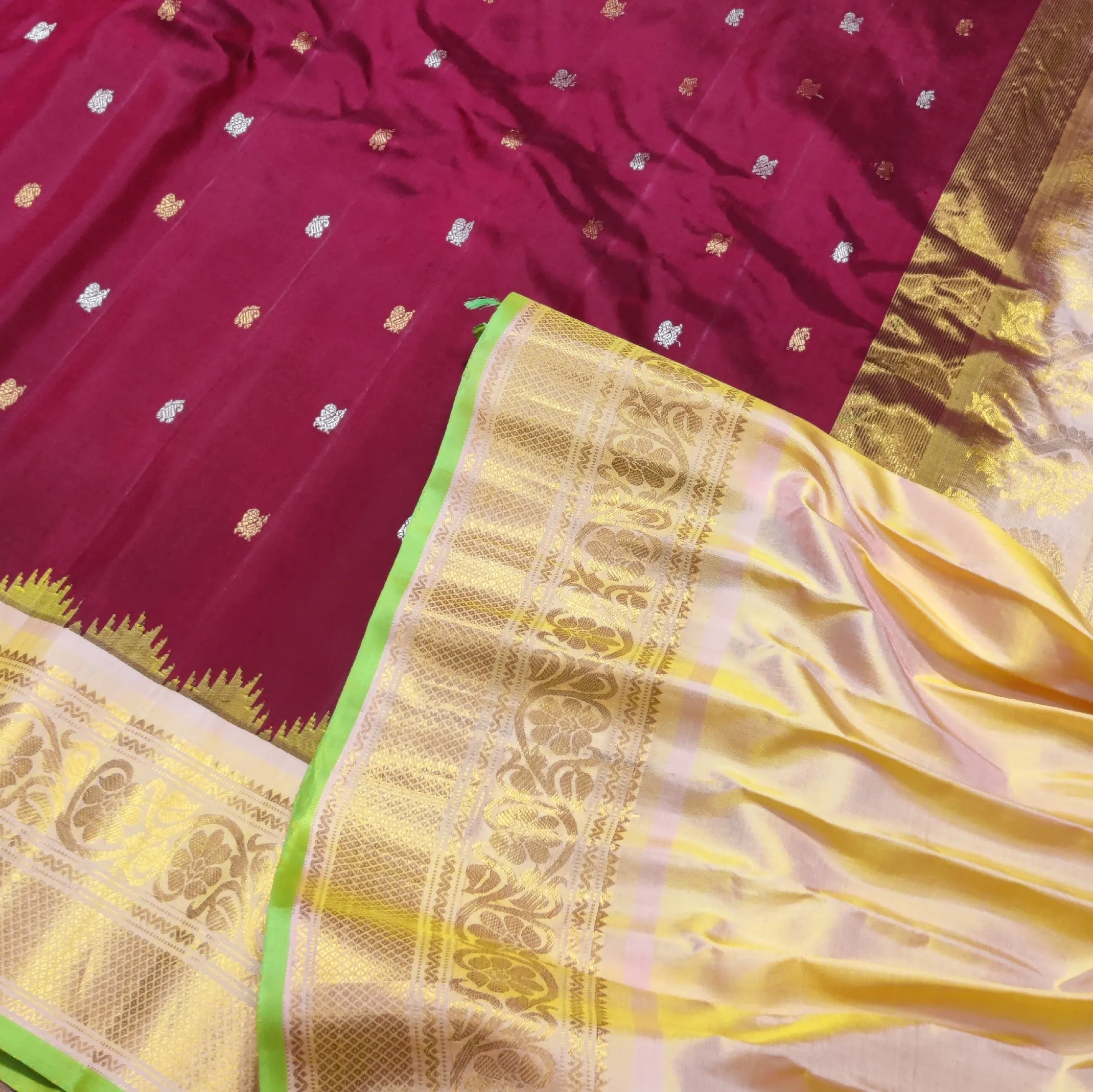 Gadwal pure handloom kuttu  silk saree - GPS42