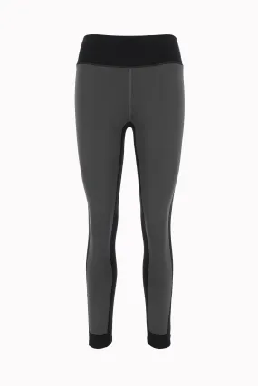 Hose Tight Runner in Schwarz